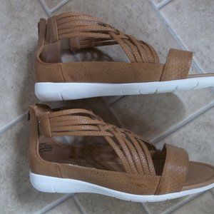 Women's Comfortview Gladiator Sandals ~ New!